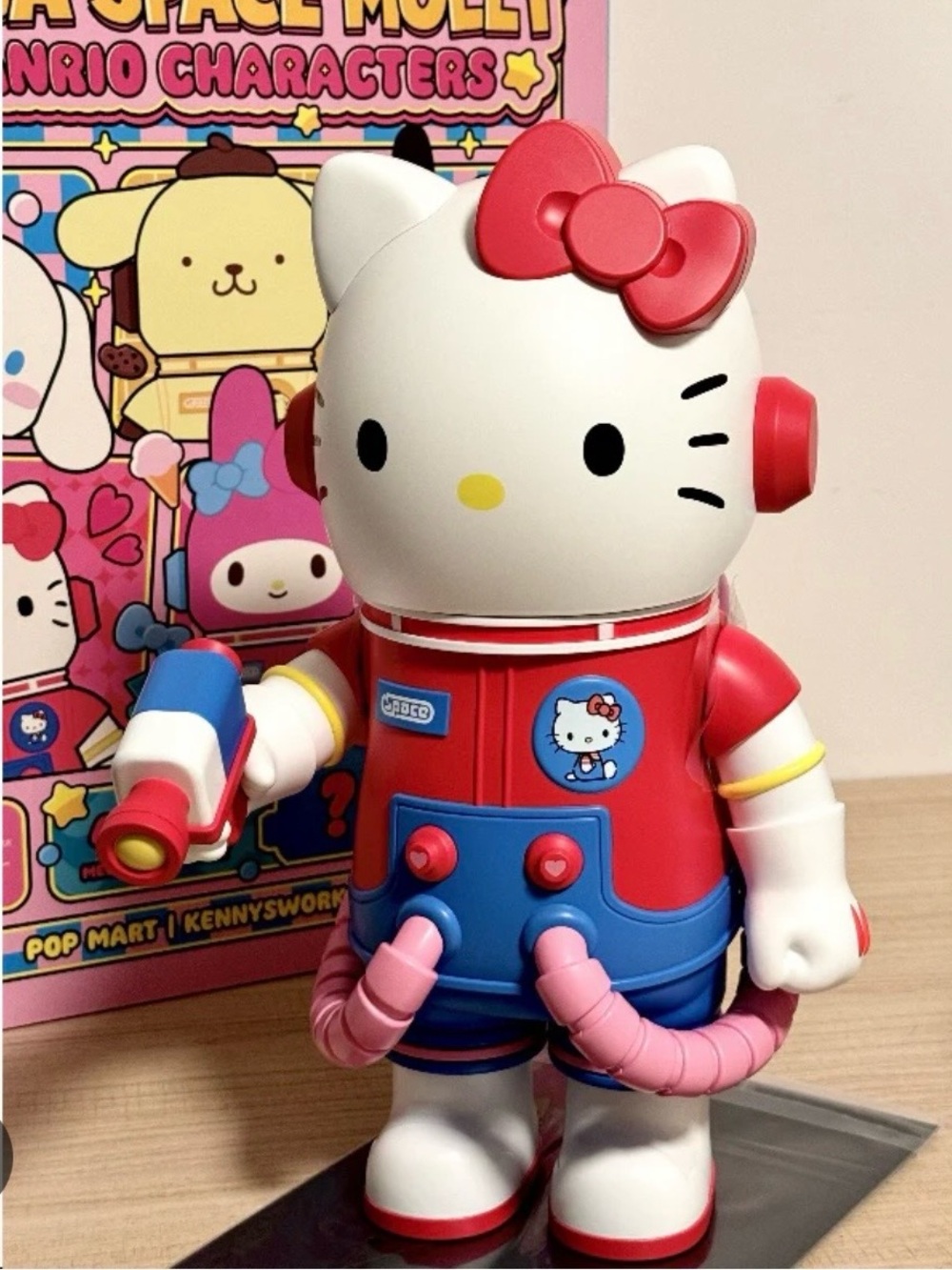 Hello Kitty and Friends x Mega Space Molly 400% - Hello Kitty - Picture 4 of 4